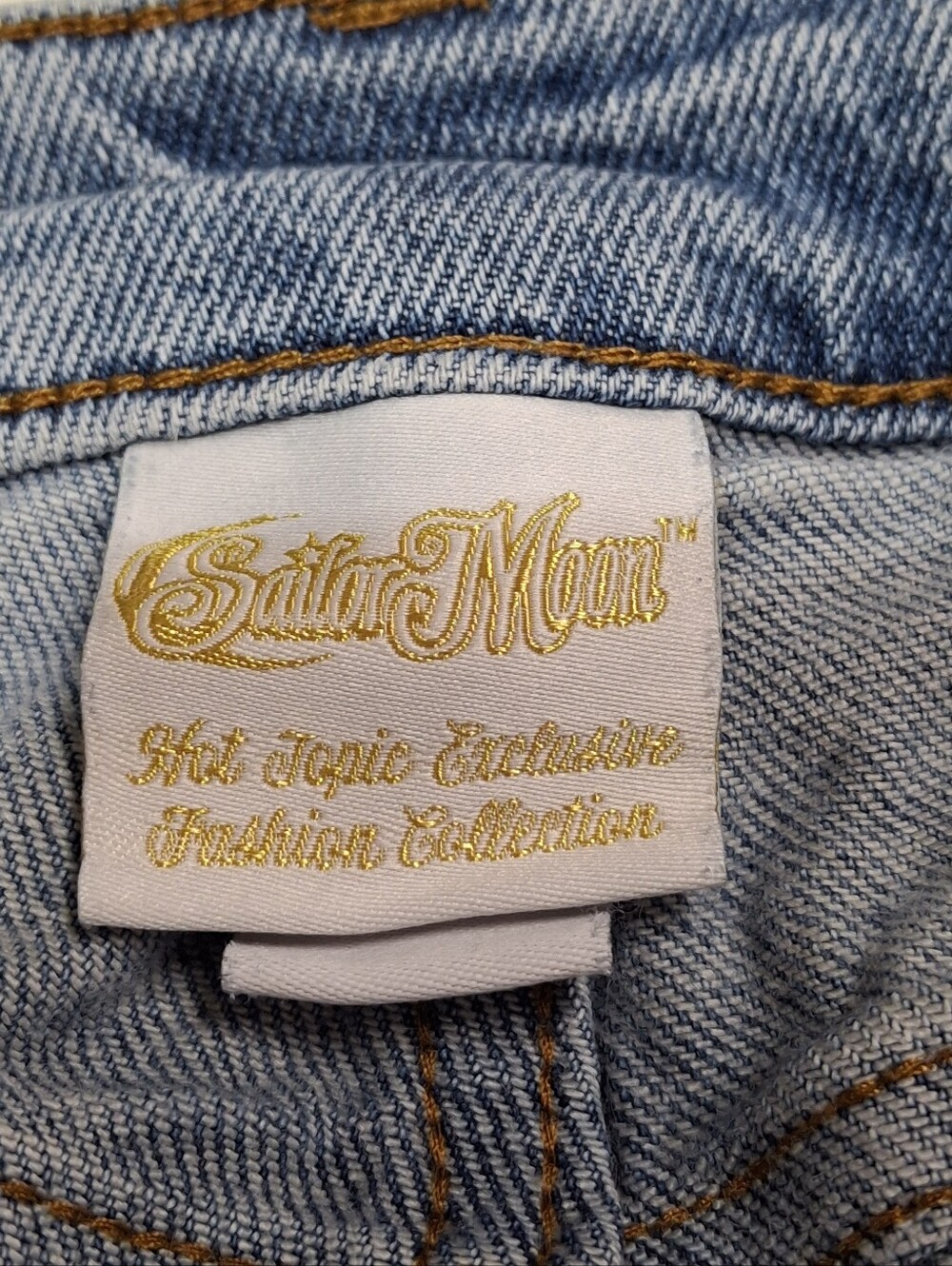 Hot Topic Sailor Moon Icons Embroidered Patchwork Mom Jeans Juniors Size 5 - Picture 2 of 16